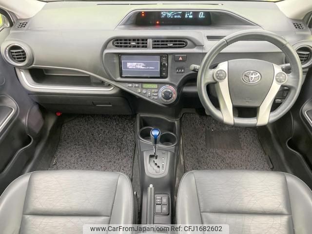 toyota aqua 2014 CFJ1682602 image 2