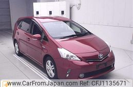 toyota prius-α 2012 CFJ1135671