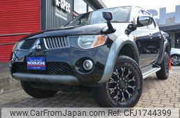 mitsubishi triton 2009 CFJ1744399