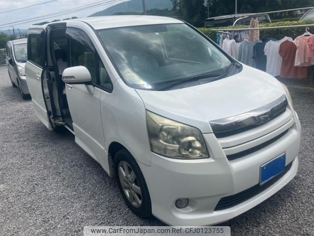 toyota noah 2008 -TOYOTA--Noah DBA-ZRR70W--ZRR70-0095480---TOYOTA--Noah DBA-ZRR70W--ZRR70-0095480- image 2