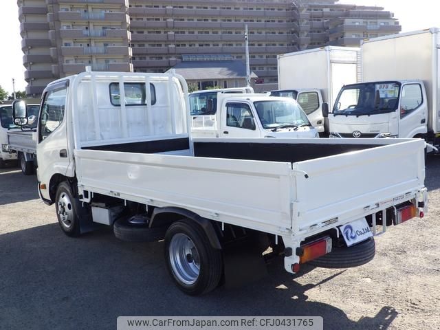 toyota dyna-truck 2017 GOO_NET_EXCHANGE_0704331A30241109W001 image 2