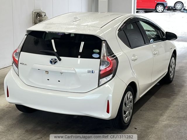 toyota aqua 2018 -TOYOTA--AQUA NHP10-6622605---TOYOTA--AQUA NHP10-6622605- image 2