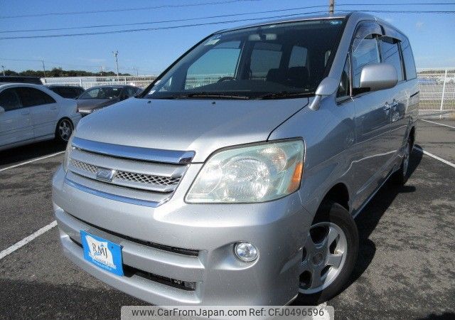 toyota noah 2005 REALMOTOR_Y2024110321A-12 image 1