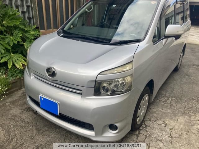 toyota voxy 2008 CFJ1839491 image 1
