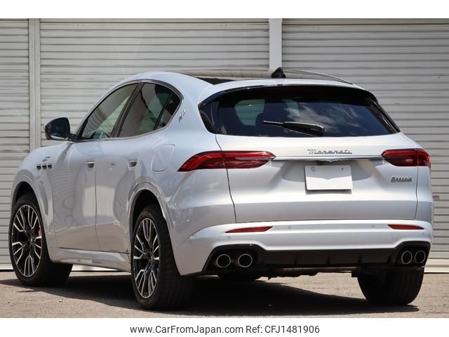 maserati maserati-others 2023 quick_quick_MGR20C_ZN6AW82J007414692 image 2