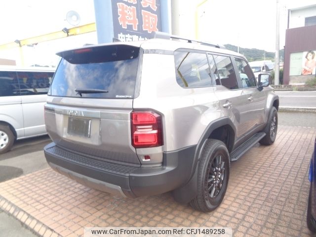 toyota land-cruiser-wagon 2025 CFJ1489258 image 2