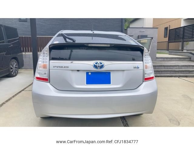 toyota prius 2011 CFJ1834777 image 2