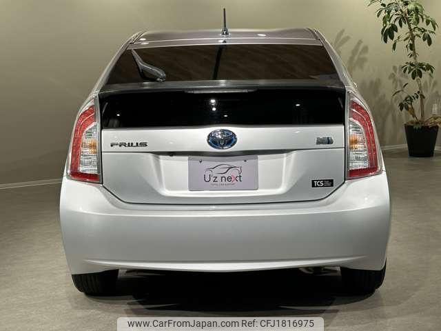 toyota prius 2013 CFJ1816975 image 2
