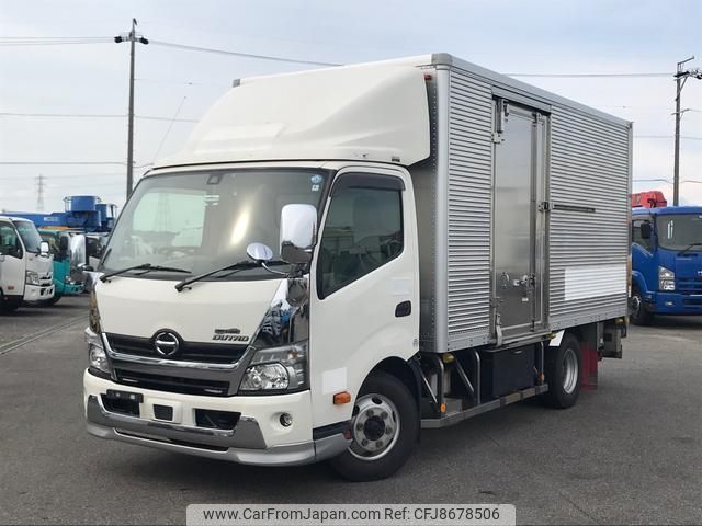 hino dutro 2018 GOO_NET_EXCHANGE_0206394A30230614W001 image 1