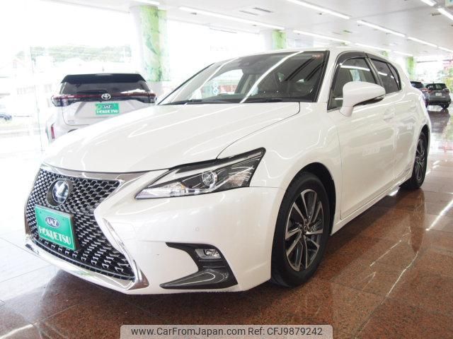 lexus ct 2018 quick_quick_DAA-ZWA10_ZWA10-2339298 image 1