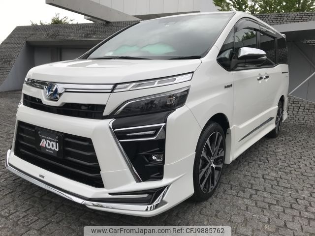 toyota voxy 2018 -TOYOTA--Voxy DAA-ZWR80W--ZWR80-0323989---TOYOTA--Voxy DAA-ZWR80W--ZWR80-0323989- image 1