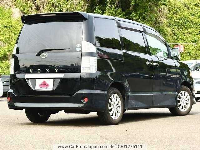 toyota voxy 2007 504928-930793 image 2