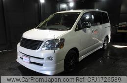 toyota noah 2005 CFJ1726589