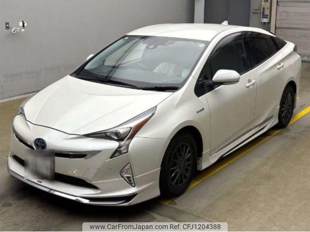 toyota prius 2017 quick_quick_DAA-ZVW55_ZVW55-8049777 image 1