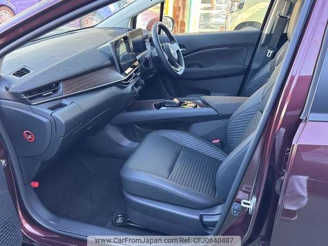 nissan aura 2023 CFJ0640487 image 2