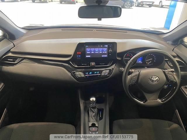 toyota c-hr 2017 quick_quick_DAA-ZYX10_ZYX10-2003607 image 2