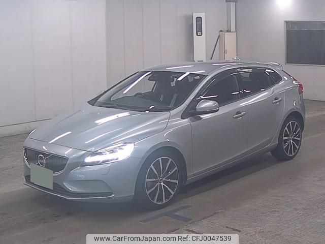 volvo v40 2018 quick_quick_LDA-MD4204T_YV1MVA8RDJ2475970 image 2