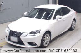 lexus is 2015 CFJ1652183