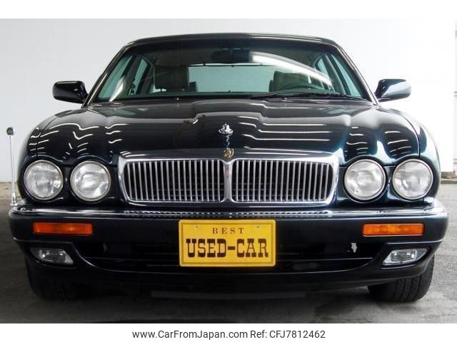 jaguar-sovereign-1997-4769-car_60488b7a-3af9-4872-bb4b-dd0a7d61aa27