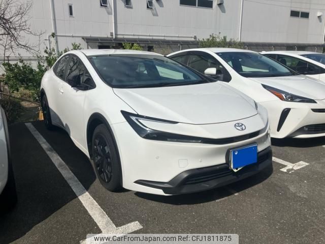 toyota prius 2024 CFJ1811875 image 1