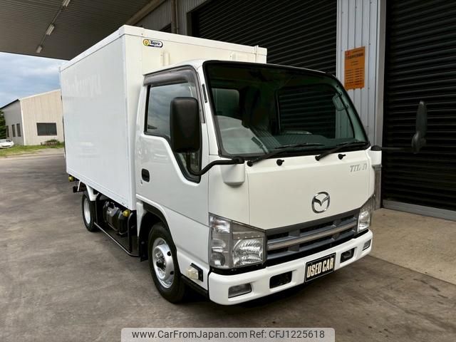 mazda titan 2013 GOO_NET_EXCHANGE_0700520A30250531W002 image 1