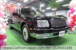 Toyota Century 2000