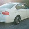 bmw 3-series 2010 8 image 16
