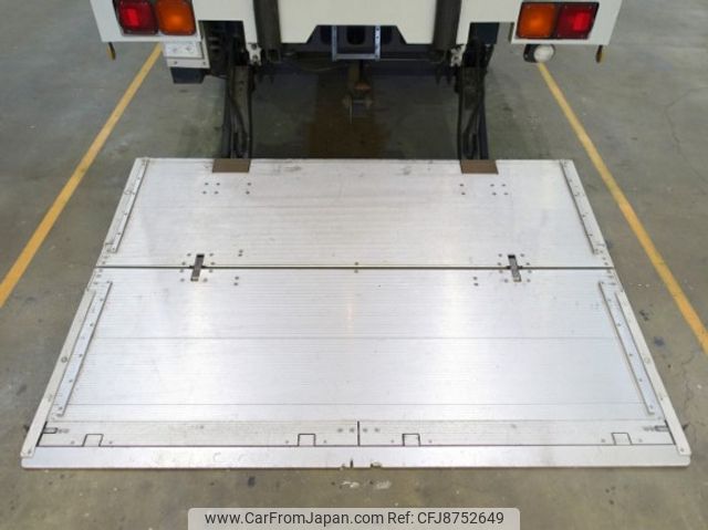 isuzu forward 2013 CFJ8752649 image 2