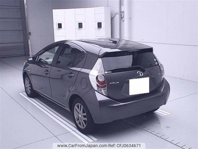 toyota aqua 2013 -TOYOTA 【一宮 500ﾁ6763】--AQUA NHP10-6200861---TOYOTA 【一宮 500ﾁ6763】--AQUA NHP10-6200861- image 2