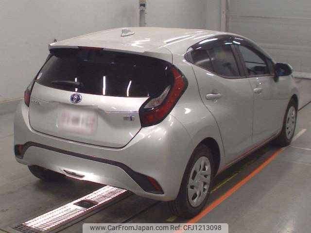 toyota aqua 2022 -TOYOTA--AQUA 6AA-MXPK11--MXPK11-2045301---TOYOTA--AQUA 6AA-MXPK11--MXPK11-2045301- image 2