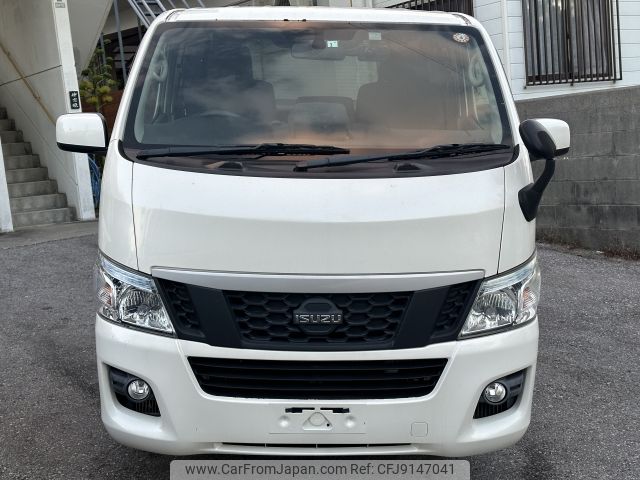 isuzu como 2017 CFJ9147041 image 2