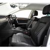 volkswagen passat-variant 2018 quick_quick_LDA-3CDFC_WVWZZZ3CZJE183929 image 11