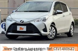 toyota vitz 2017 CFJ1480632