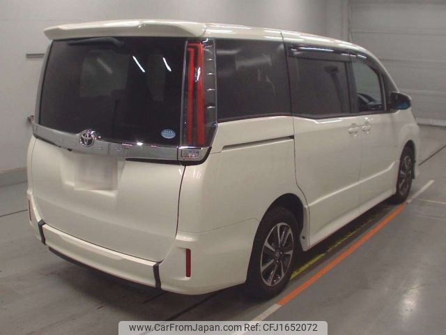 toyota noah 2018 CFJ1652072 image 2