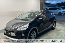 toyota aqua 2014 -TOYOTA--AQUA NHP10-6256110---TOYOTA--AQUA NHP10-6256110-