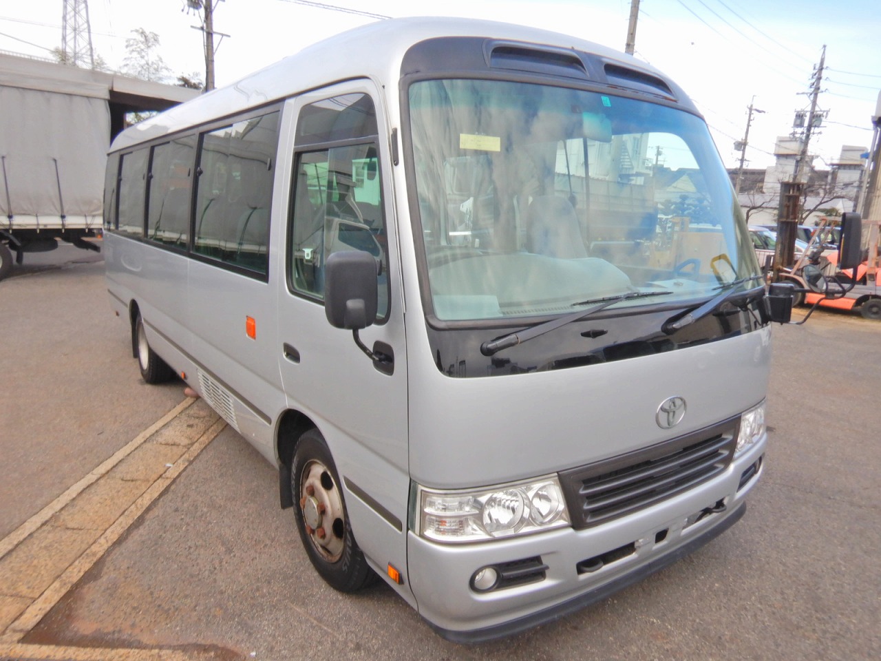 car_60dca8a8-ec38-44cf-b98f-