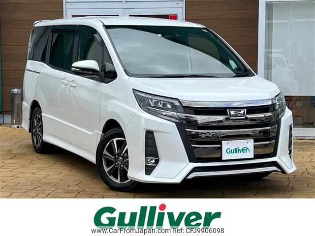 toyota noah 2018 -TOYOTA--Noah DBA-ZRR80W--ZRR80-0385462---TOYOTA--Noah DBA-ZRR80W--ZRR80-0385462- image 1