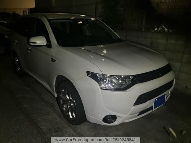 mitsubishi outlander-phev 2013 -MITSUBISHI--Outlander PHEV DLA-GG2W--GG2W-0005063---MITSUBISHI--Outlander PHEV DLA-GG2W--GG2W-0005063- image 2