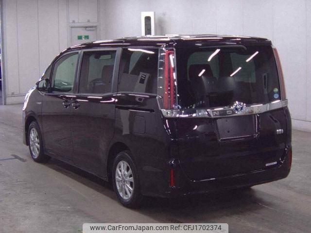toyota noah 2017 CFJ1702374 image 2