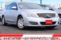 nissan teana 2010 Y11425