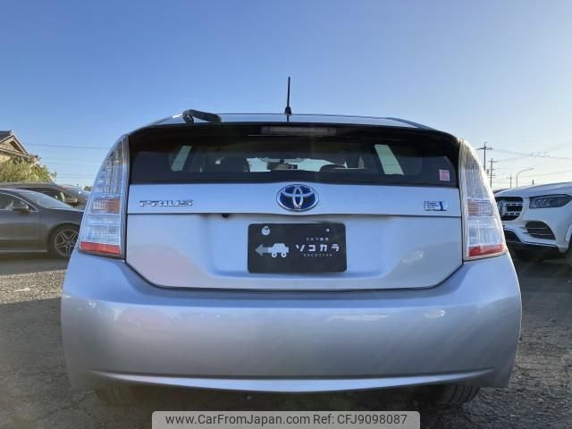 toyota prius 2011 quick_quick_DAA-ZVW30_ZVW30-1436973 image 2