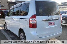 toyota noah 2010 TE4951