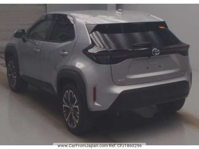 toyota yaris-cross 2024 CFJ1860296 image 2