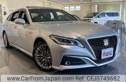 toyota crown 2019 -TOYOTA--Crown AZSH20--AZSH20-1044305---TOYOTA--Crown AZSH20--AZSH20-1044305-