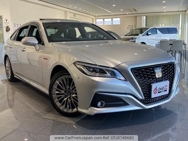 toyota crown 2019 -TOYOTA--Crown AZSH20--AZSH20-1044305---TOYOTA--Crown AZSH20--AZSH20-1044305- image 1