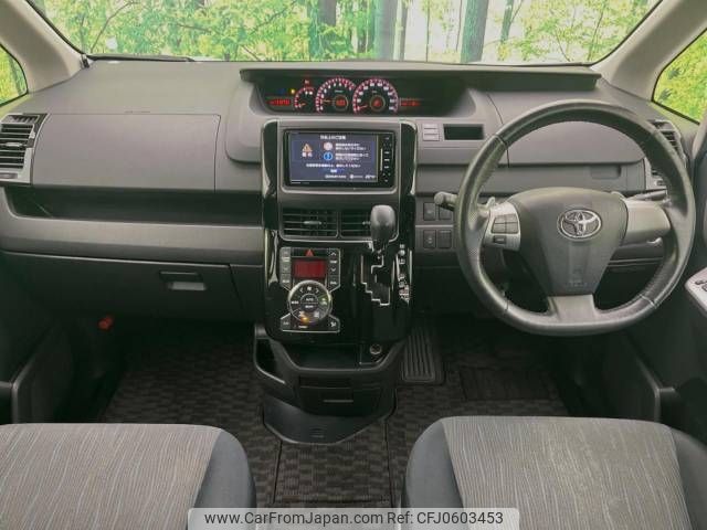 toyota voxy 2010 -TOYOTA--Voxy DBA-ZRR70W--ZRR70-0332773---TOYOTA--Voxy DBA-ZRR70W--ZRR70-0332773- image 2