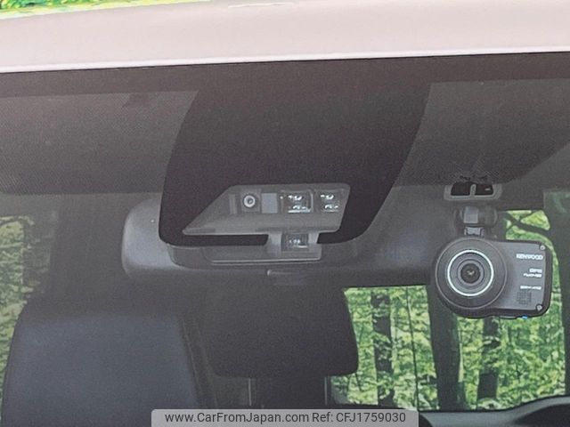 toyota noah 2018 CFJ1759030 image 2