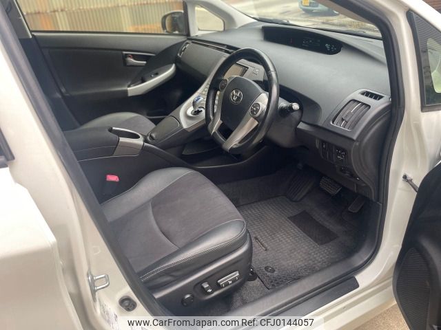 toyota prius 2012 CFJ0144057 image 2