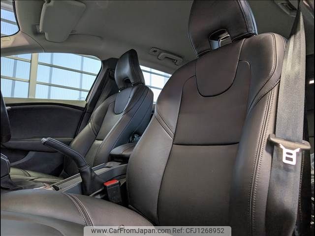 volvo v40 2018 -VOLVO--Volvo V40 LDA-MD4204T--YV1MVA8RDJ2472753---VOLVO--Volvo V40 LDA-MD4204T--YV1MVA8RDJ2472753- image 2