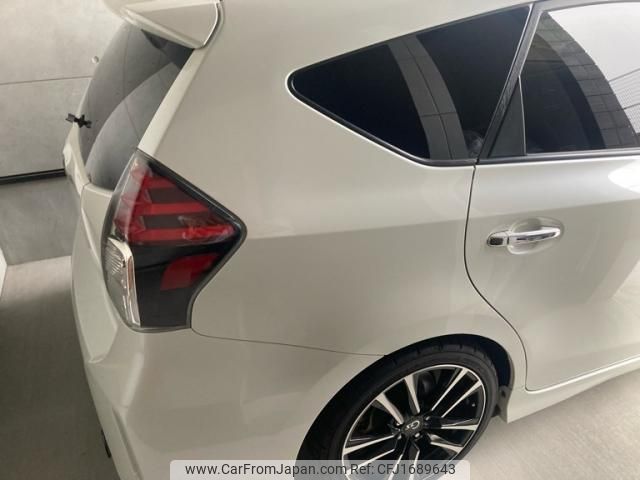 toyota prius-α 2016 CFJ1689643 image 2